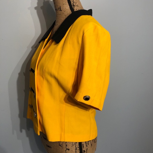 Vintage Perceptions Yellow & Black Button Down 10 - Picture 4 of 8